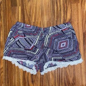 3 for $25 No Boundaries Lace Trim Patterned Shorts Size Medium